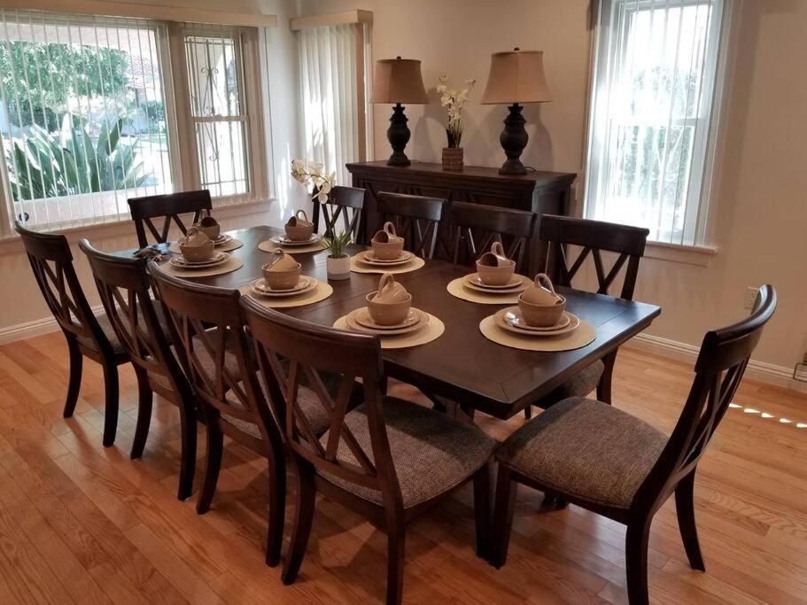 Ferienhaus Luxury And Spacious 5 Bedroom Private House By Melrose Wifi Tv Backyard Free Parking Close To The Grove Hollywood Walk Of Fame *