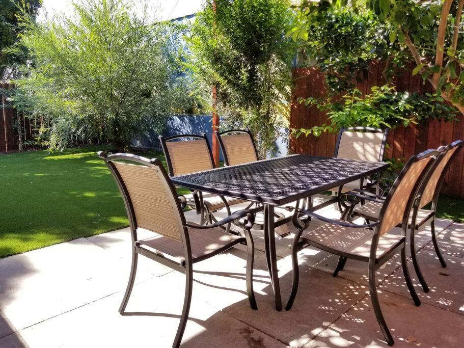 Ferienhaus Luxury And Spacious 5 Bedroom Private House By Melrose Wifi Tv Backyard Free Parking Close To The Grove Hollywood Walk Of Fame Los Angeles